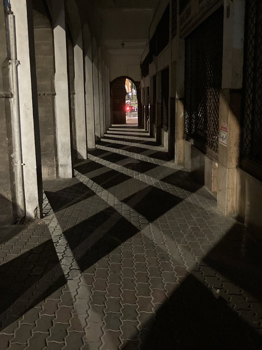 sue2458's tweet photo. @Nick_Pettigrew Casablanca a few weeks ago. Makes me think of Escher. https://t.co/SzDIaDMceT