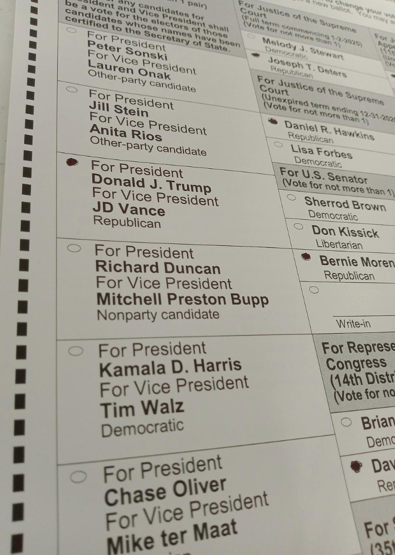 thompsonlee17's tweet photo. Voted an hour ago. Very heavy turnout in a somewhat rural county in northeastern Ohio. Not sure what that means. If not red, no vote from me.
#Trump
#Moreno
#NOonISSUE1 https://t.co/5DgnhQy9a2