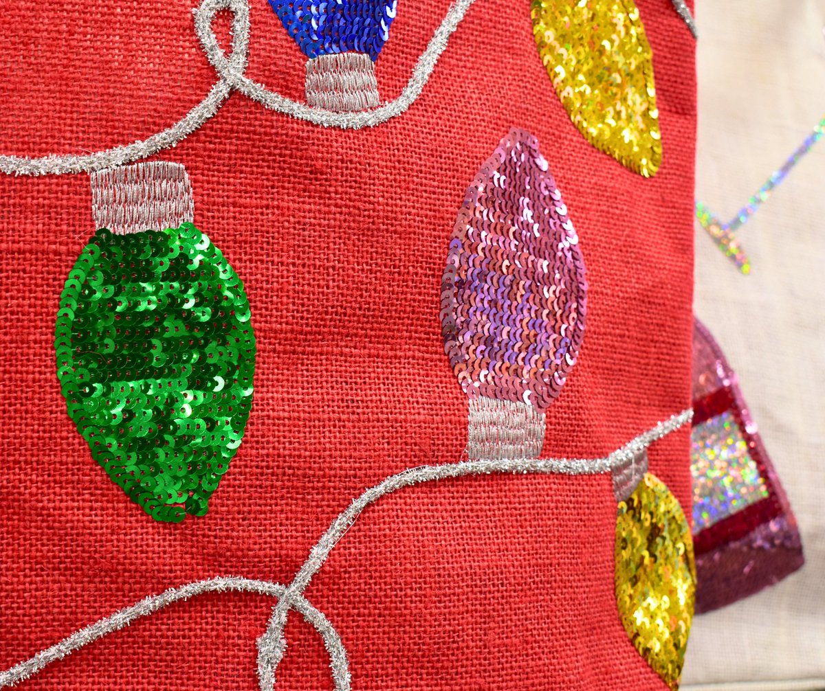 FredricksHM's tweet image. Got my Christmas shopping bag ready! 🎁

#fredrickshallmark #hallmark #christmas #christmastotebags #totebags #christmasbags #christmasgiftideas #giftshops #shoplocal