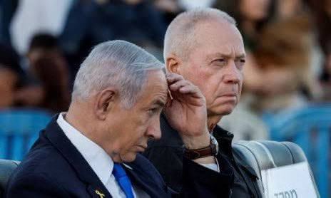 alihonrado's tweet photo. 🚨🚨🚨#BREAKING 🚨🚨🚨
⚠️ Netanyahu just FIRED his Defense Minister! Gallant’s call to pause judicial overhaul leads to shockwaves in Israel—military divided, protests surge, and security risks skyrocket! Is this the beginning of a national crisis? 🇮🇱🔥
 #Israel
#civilwar https://t.co/0JLYyGWQnN