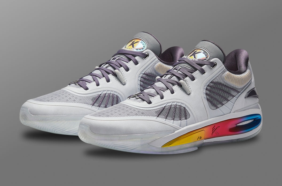 Klay Thompson’s 10th Anta signature sneaker is his best yet.

Release details: solesavy.com/news-klay-thom…