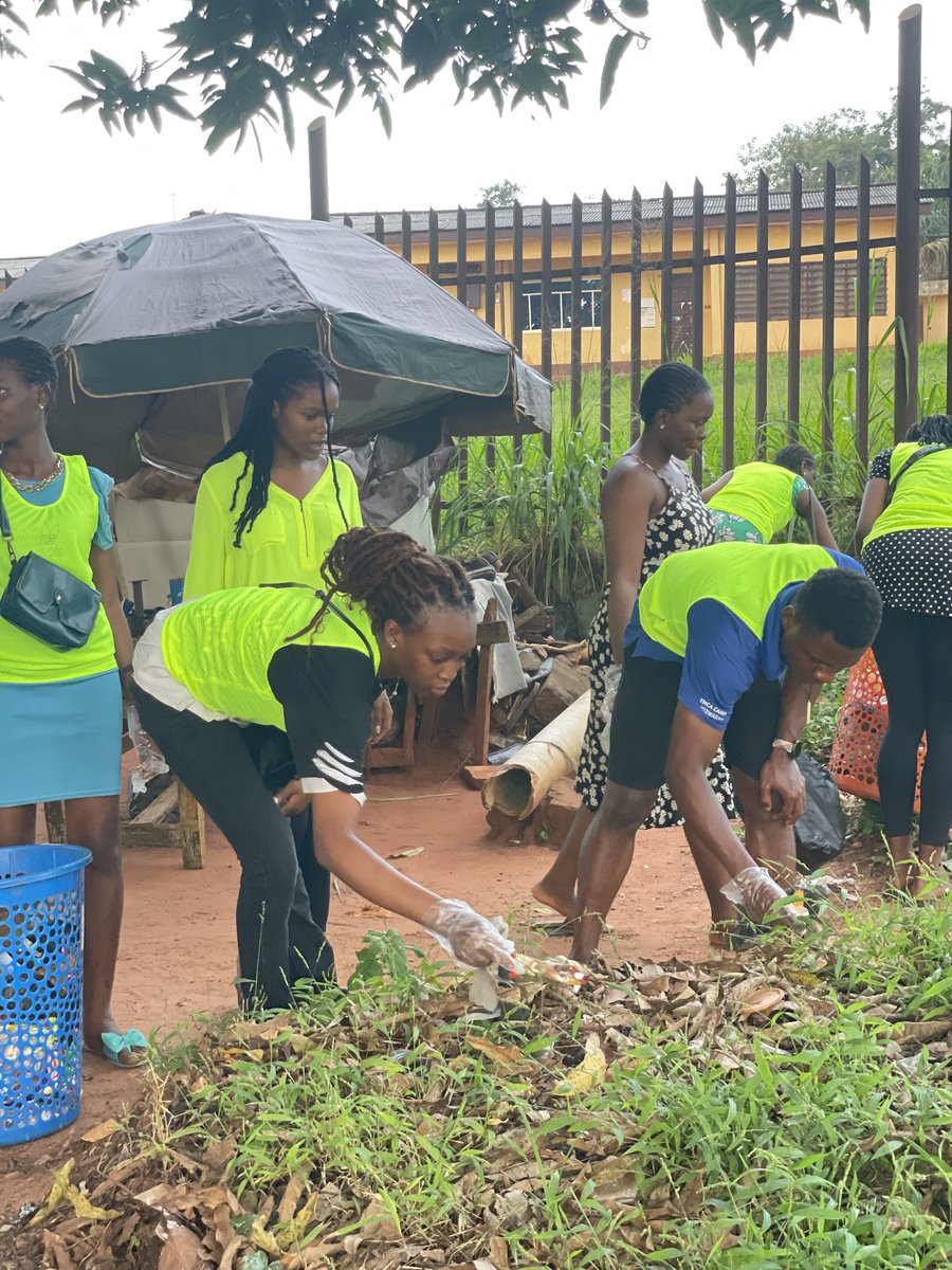 madwyry's tweet photo. PESATHON Day 8
The issue of gender equality is always a controversial topic but we were able to discuss the need for males and females to take care of the environment and how both genders should take responsibility for a cleaner environment 
#UNNPESATHON2024
#WeKeepFitToKeepClean https://t.co/cCPhaT86hY