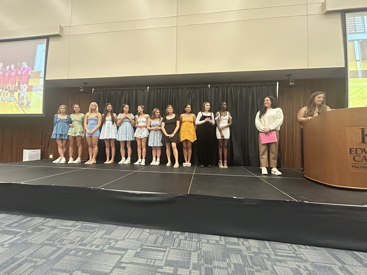 OEHawksVB's tweet photo. Had our end-of-the-season banquet last night…thanks to our players, coaches, managers, and @OEVBboosters for a season of good memories. 🧡🏐💙🥹 #team https://t.co/nNyYIn4K8X