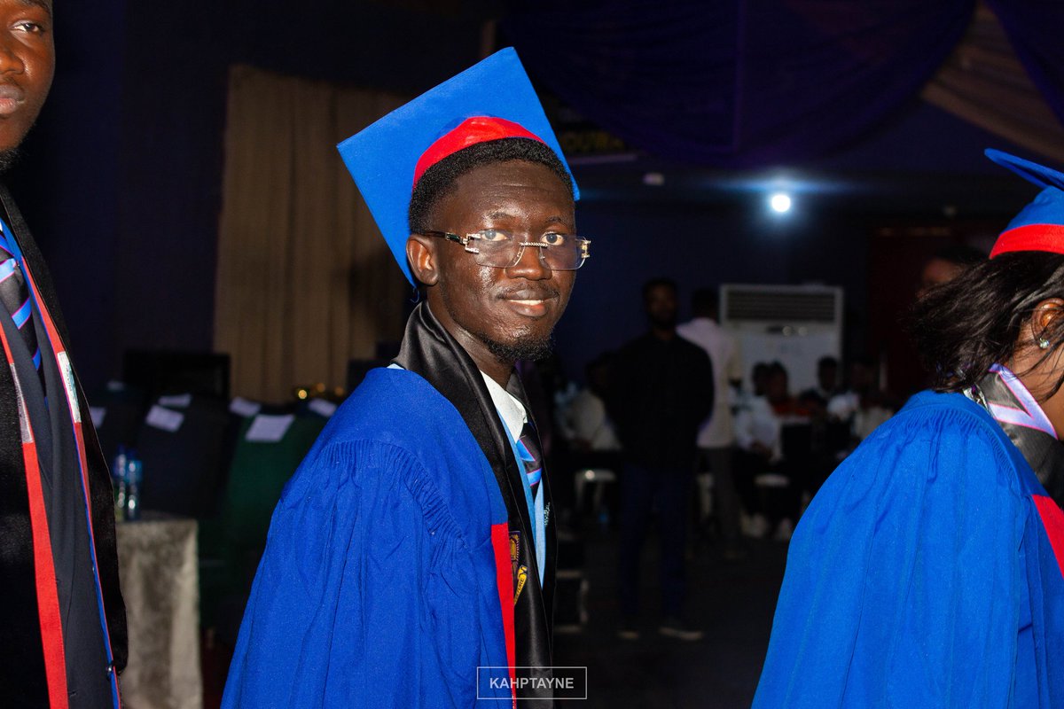 Jerryvyne's tweet photo. A week ago, I was officially inducted into the pharmacy profession.

✅B.Pharm with Distinction.
✅One time this, one time that.
✅Most Outstanding Pharmacy Student

Grateful for the ups, downs, lows, and the wins. https://t.co/tFrKySgNbx
