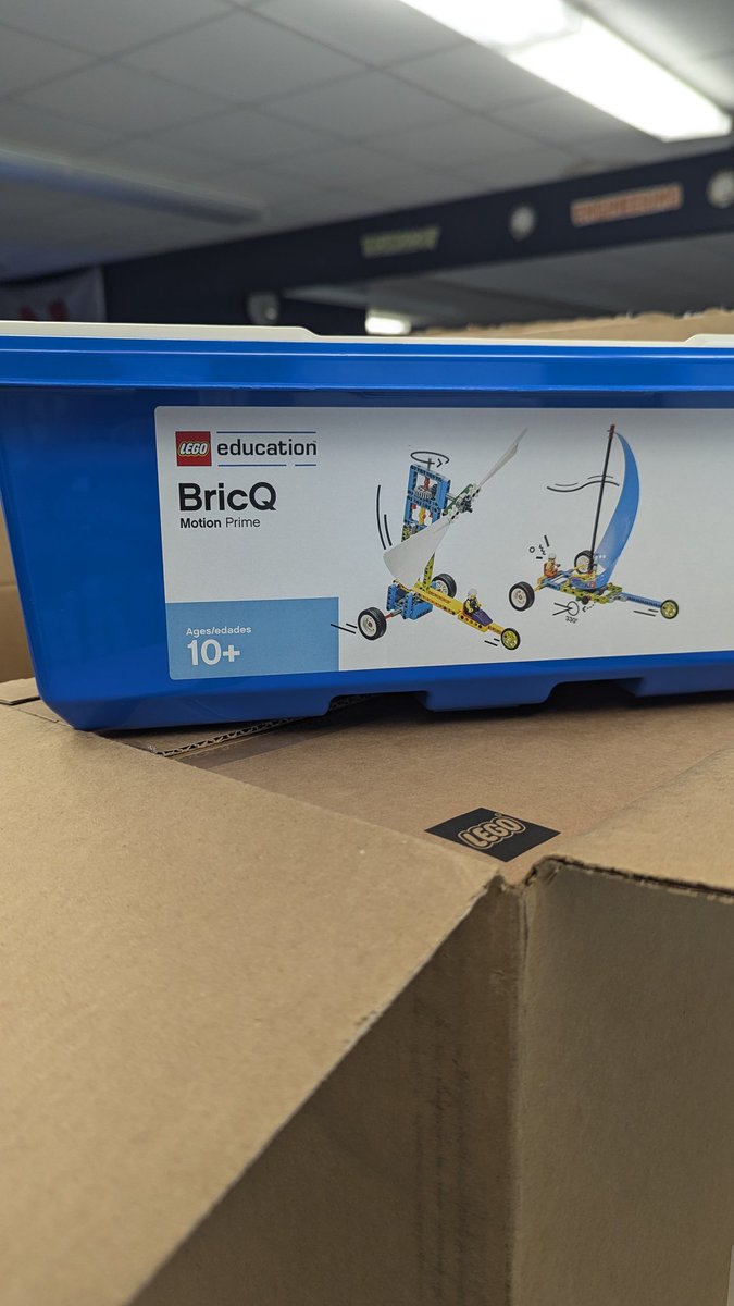 coachthomastech's tweet photo. Like Christmas when you get a few LEGO BricQ Motion Prime sets #legointheclassroom. @LEGO_Education https://t.co/h5ou4mE8QQ