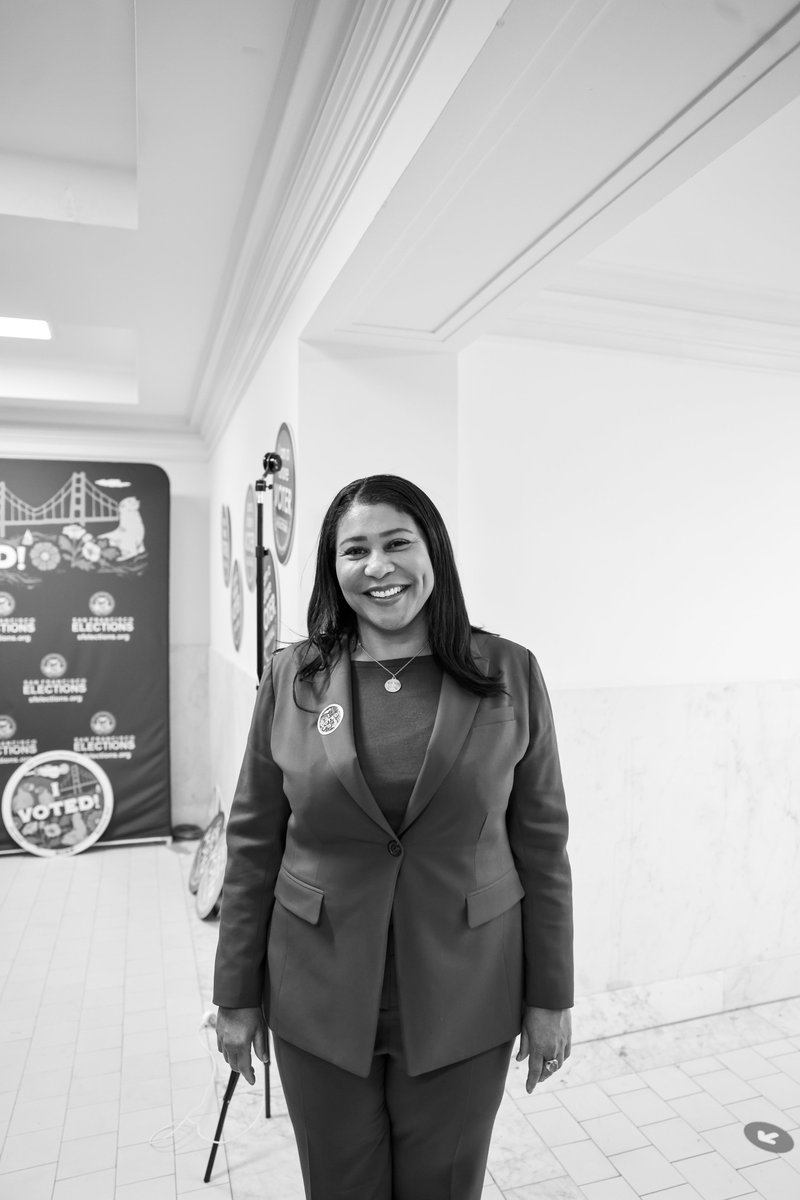 michelleporeh's tweet photo. San Francisco Mayor @LondonBreed this morning at the Department of Elections casting her vote and speaking with voters #ElectionDay https://t.co/H8Zq4x11Py