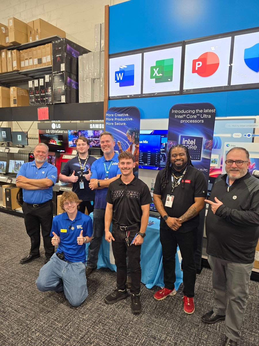 LenovoStLouis's tweet image. Got a great training in together with intel and the other reps on the new pc #wearepremium #wearelenovo #premiumstars