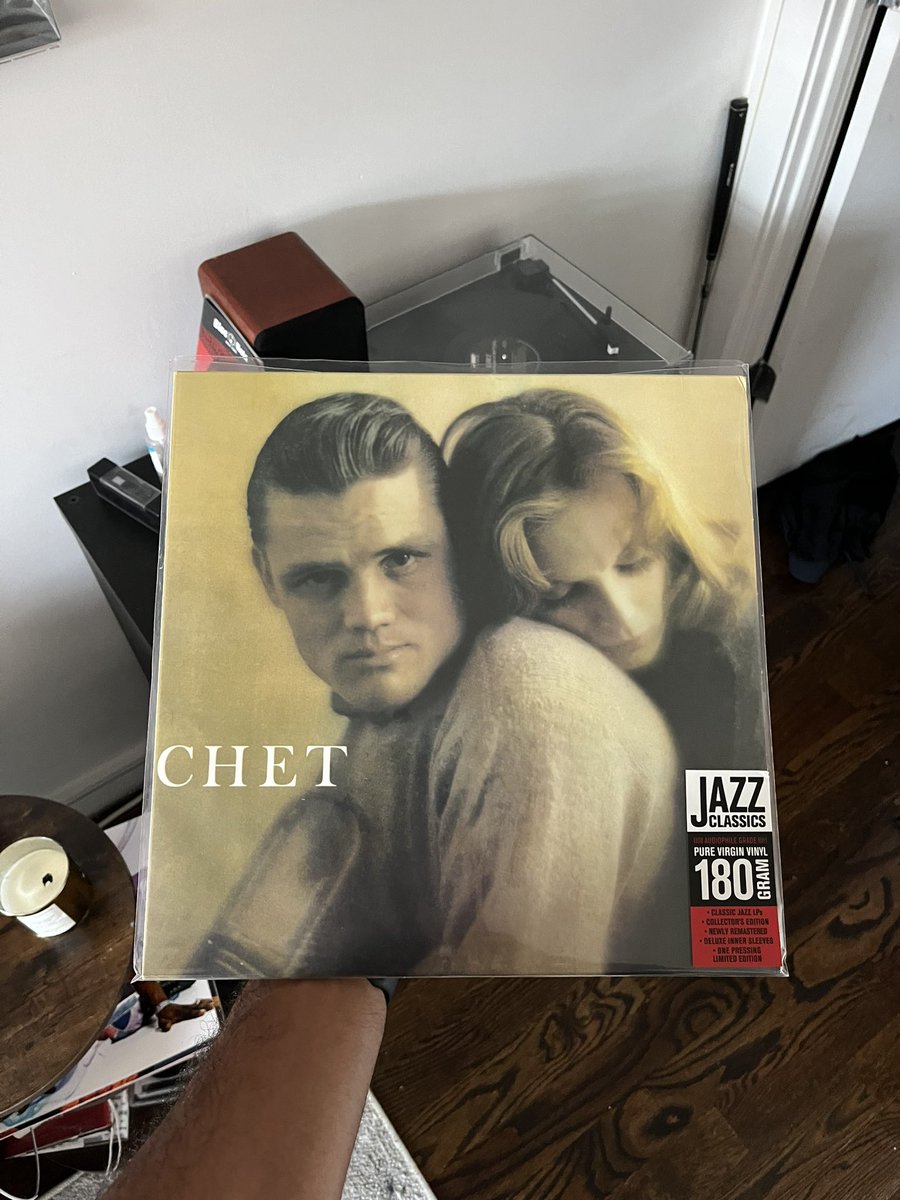 _wavechappelle's tweet photo. Chet Baker - Chet

🎵 - You and the Night and the Music https://t.co/LG6VUzDIoM