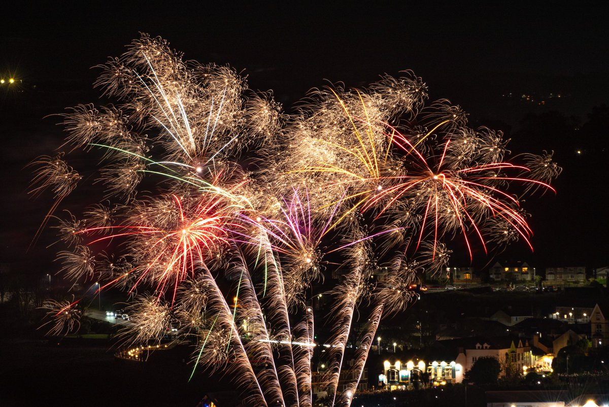 Looking across at the fabulous fireworks in Bangor pier tonight. <a href="/AngleseyScMedia/">Anglesey socialmedia</a> <a href="/AboutAnglesey/">All About Anglesey</a> <a href="/MerielMyers/">Meriel</a> <a href="/JanePaiceArt/">Jane Paice ARCA</a>