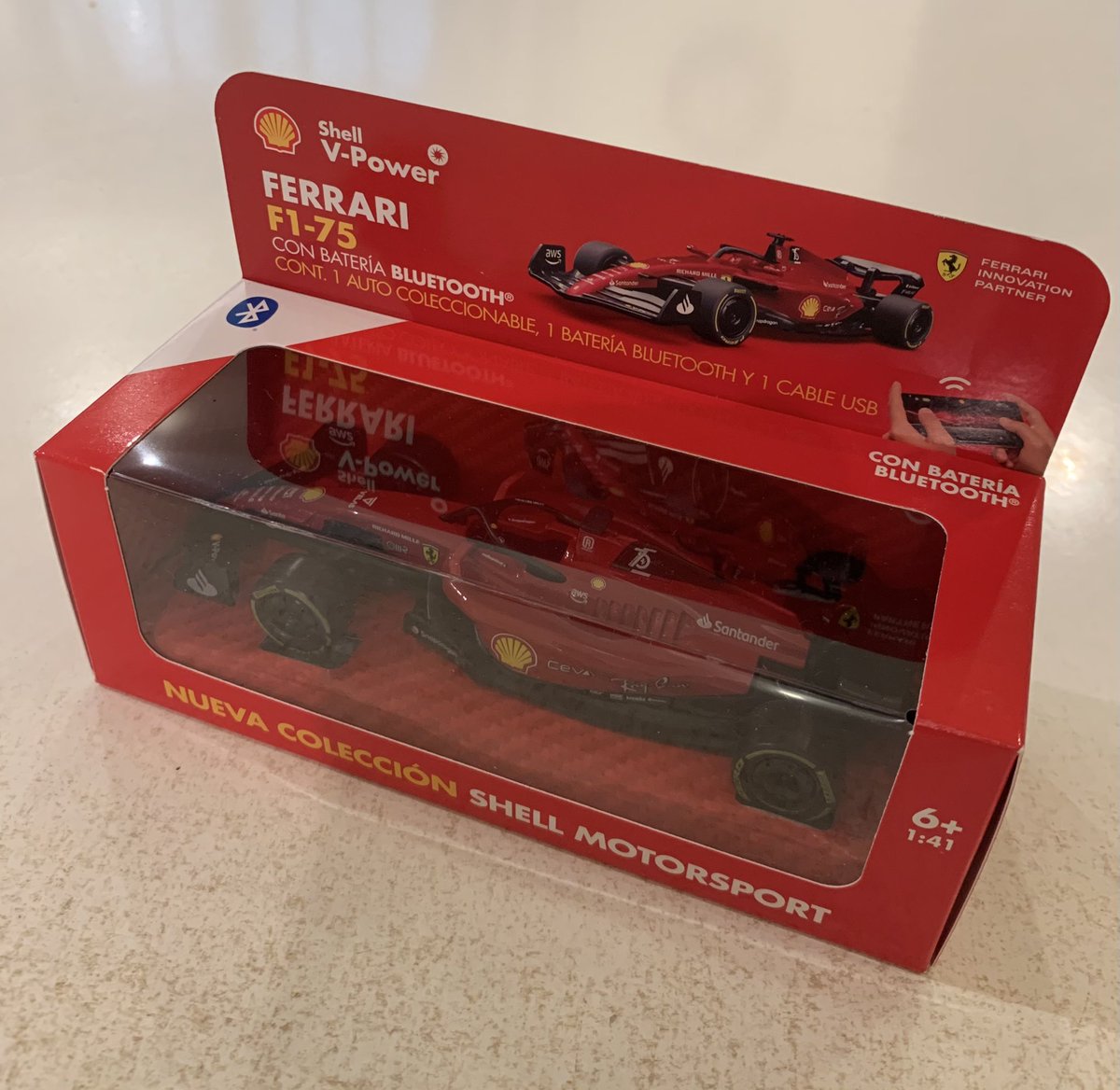 gabrieltamarit's tweet image. ¿Ansioso y manija yo? Noooo, para nada #Ferrari #shellbox