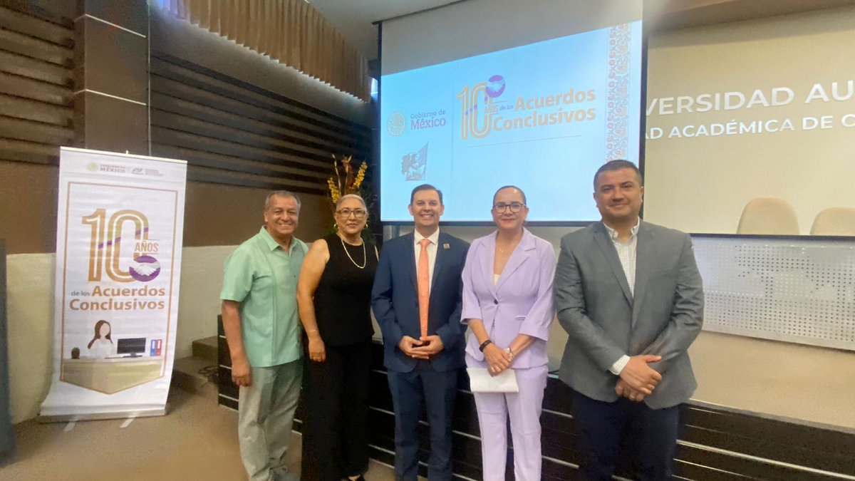 ProdeconMexico's tweet photo. 🎉¡Celebramos 10 años de los #AcuerdosConclusivos!🎉

En un magno evento, el Lic. Sergio Luis Cázarez Santiago (@sercaz25), Delegado de #PRODECON en Nayarit, destacó la importancia de esta figura y los beneficios para las personas contribuyentes.👥 

Agradecemos a todas las personalidades que nos acompañaron.⭐️¡Vamos por más años de éxito!⭐️

#PorTiEstamosAquí
#DelegaciónNayarit