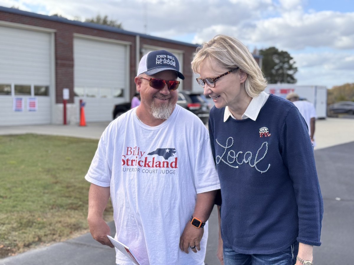 lauriebuckhout's tweet image. Last stop of the day: WAYNE COUNTY!

So awesome seeing supporters turning out at the Wayne precinct.

Let’s get this thing DONE! 🇺🇸🇺🇸🇺🇸 #NC01