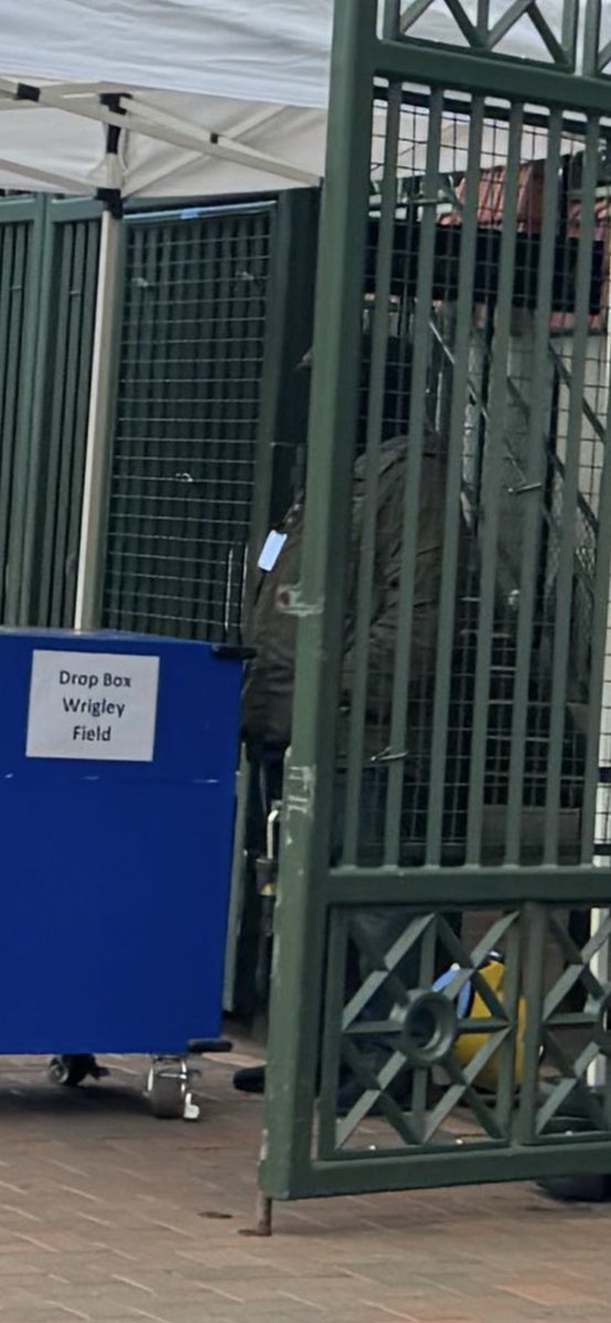 This guy. The guy literally standing by the box. 

Like do you have eyeballs? Do they work?