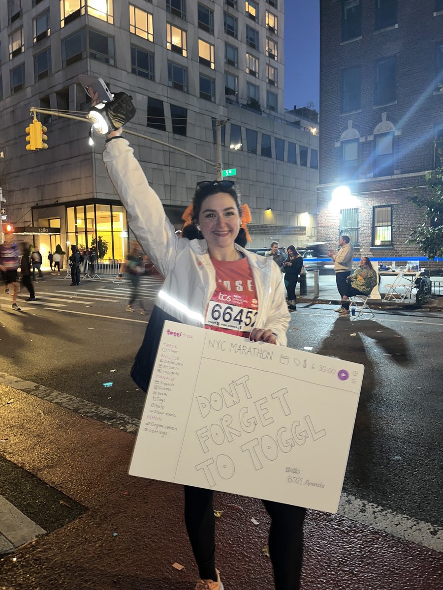 ForefrontComms's tweet photo. This weekend, Account Manager @LindsMPatterson conquered the NYC Marathon for the second year in a row in support of the Michael J. Fox Foundation. Congratulations, Lindsey; #TeamForefront is so proud! https://t.co/59Px6Y51Y3