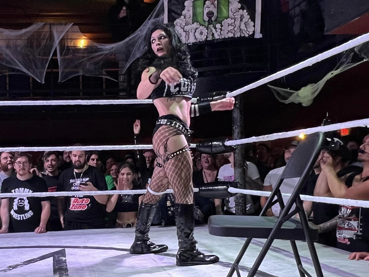 darksheikftf's tweet photo. So like is twitch still back there
#EMOProm @HOODSLAM 

📸 × @Rudo_Rampage https://t.co/kBKCDZ2PeD