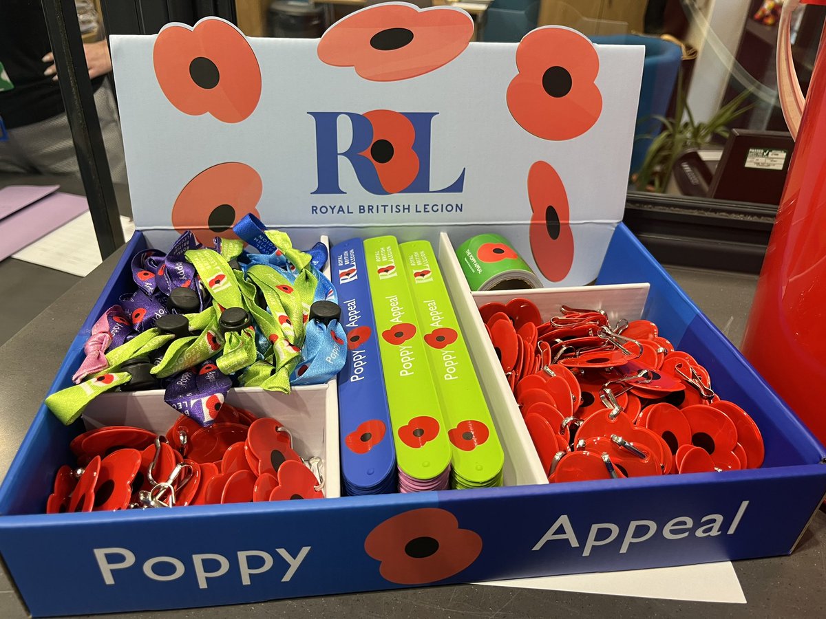 HavannahOffice's tweet photo. We’re selling poppies at the school office this week @Havannah1st https://t.co/LWtogD6Anr