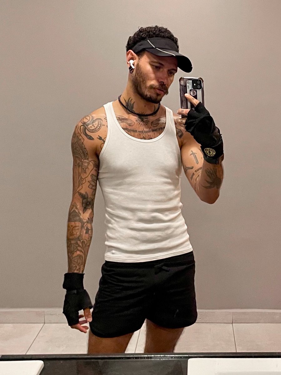 alekojpg's tweet photo. Se entrenó con todo y lluvia 😌💪🏻 https://t.co/ePmqg8OLoW