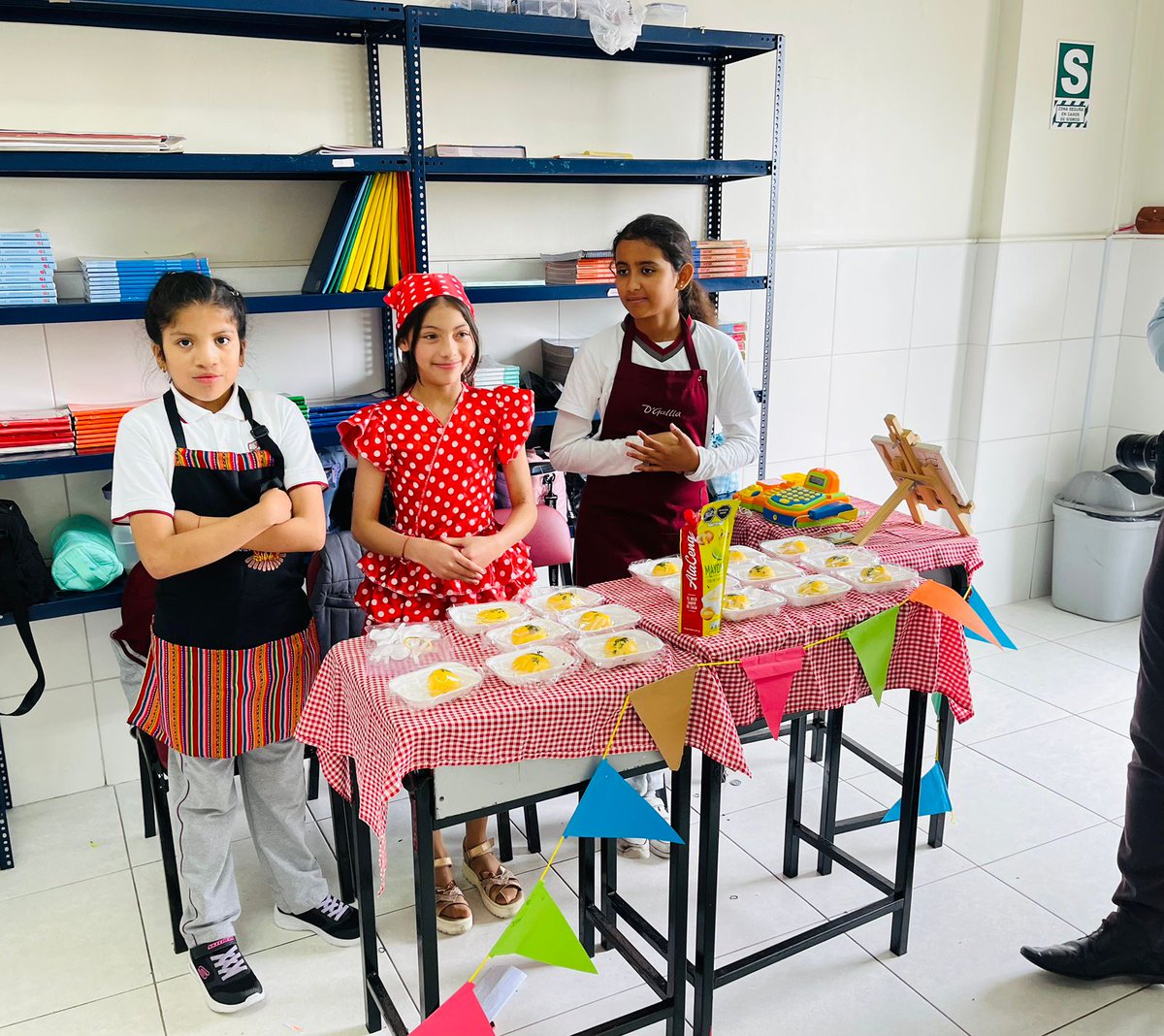 Evelyn Street Academy tweet media