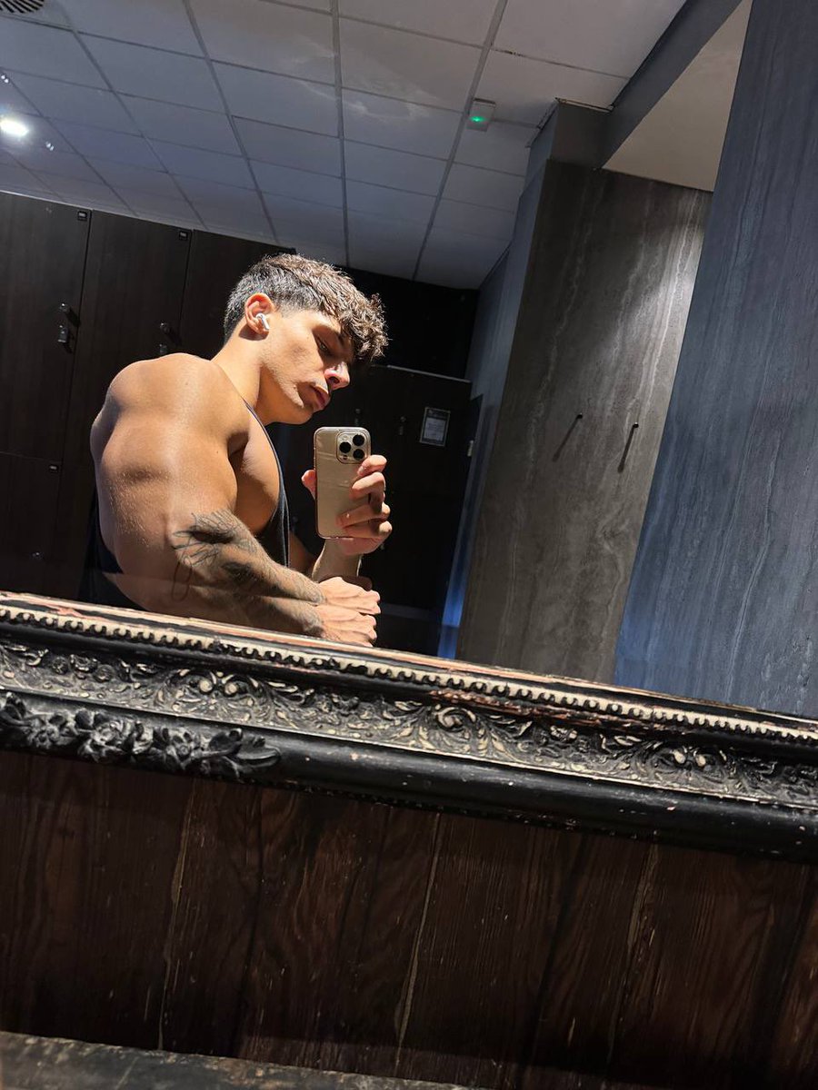 Master_Roy1's tweet image. Challenge accepted 

#cashmaster #findom