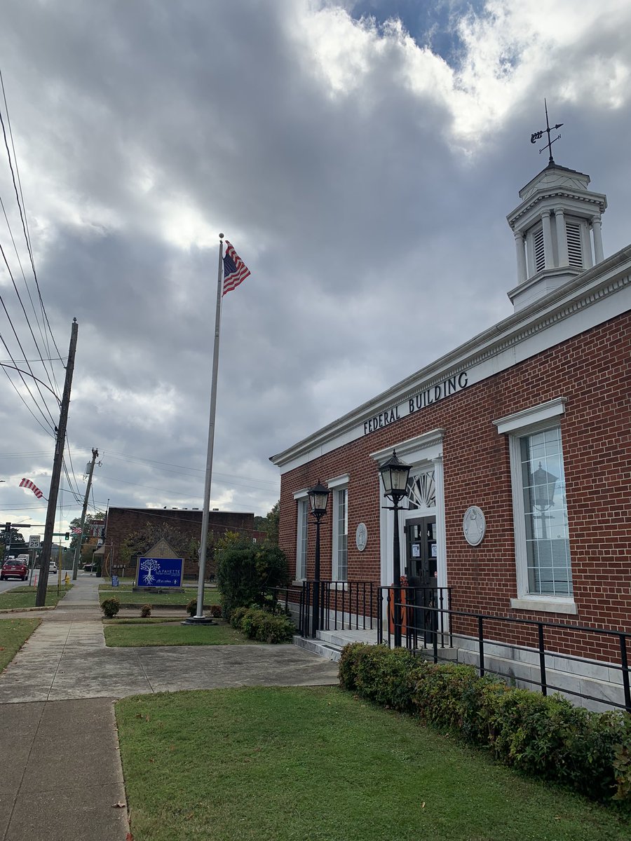 Comté de Walker, aux confins de la Géorgie. 28 000 votants en 2020. 
Trump l’avait emporté à 79% des voix.
Les Républicains du coin se réunissent ce soir pour suivre la nuit électorale
À suivre sur <a href="/RMCInfo/">RMC</a> 
#USAElection2024