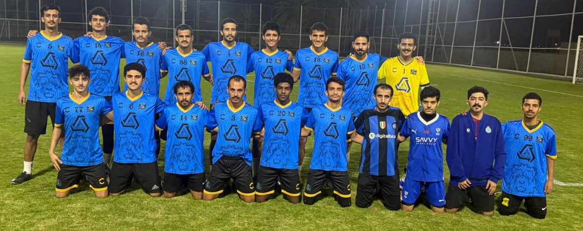 #لقاء_ودي .

نهاية المباراه الوديه والتي جمعت فريقي الرعب و نادي حبونا  <a href="/hbunasportsclub/">نادي حبونا الرياضي</a>  بفوز فريق الرعب بنتيجة 0-1 . 💙🖤

مسفر صالح ⚽️ .