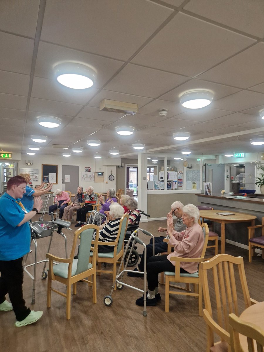 Leeds Recovery Service tweet media