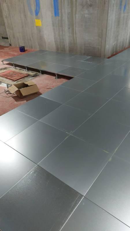 siteform_f's tweet image. Works have finally started on our project in London.
3000m2 Raised Access Floor
Soft flooring and also Resin