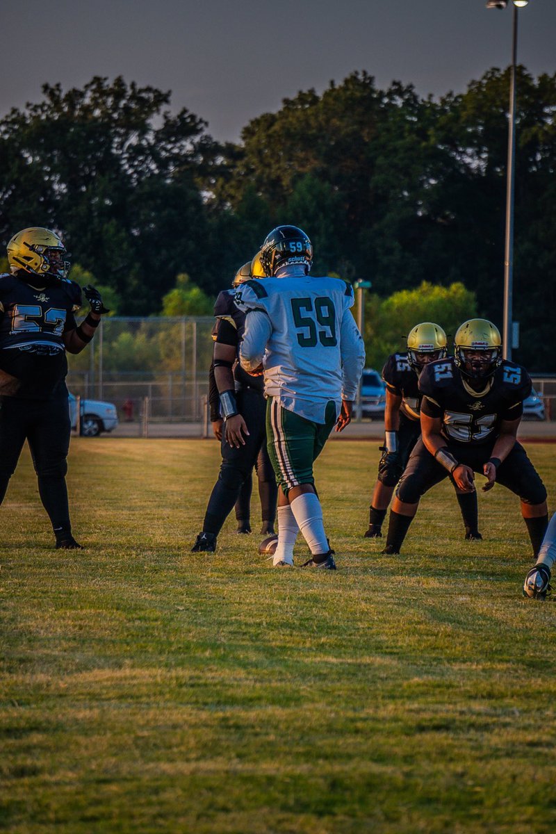 R0ckoutJ's tweet photo. Check out my https://t.co/Op49s6R6vd
Graduation Year: 2025
Sport: Football
Position: DL
Height: 6'2
Weight: 255
Current School: Cordova High School
Twitter: @ROckoutJ
Email:jaquarius1415@gmail.com/ jaquariusbutler@icloud.com
Phone Number: 901-297-8224 https://t.co/BjUzViiccW