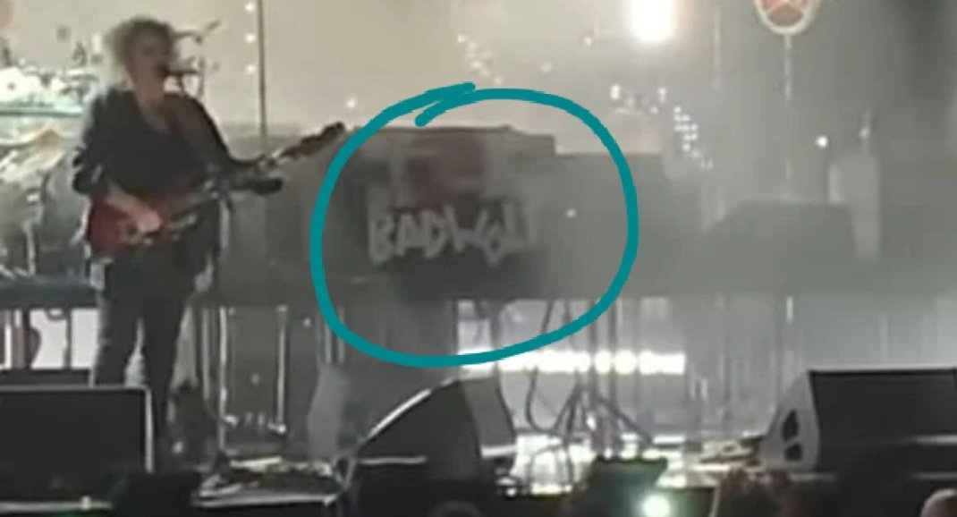 ancheicialtroni's tweet image. #TheCure #Whovians #BadWolf