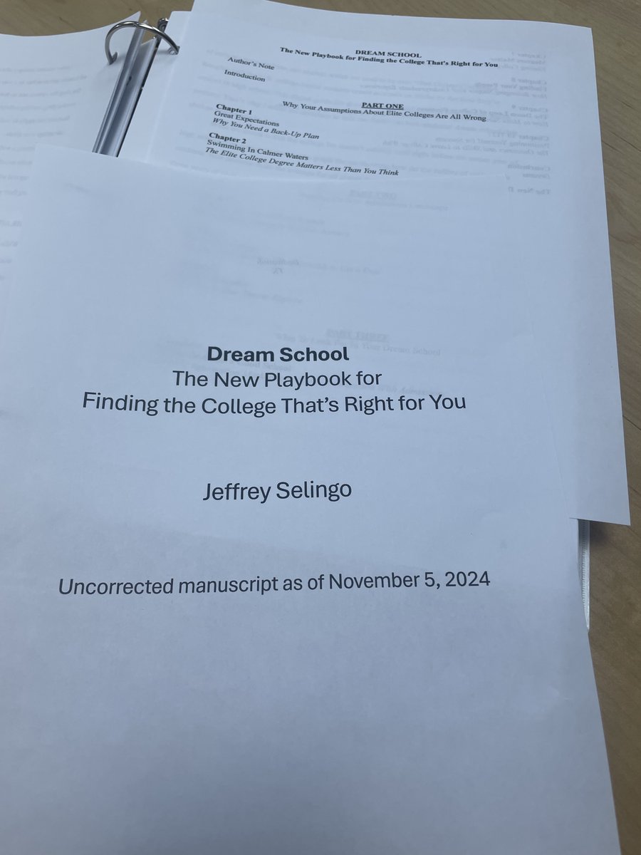 jselingo's tweet image. 🎁 That's a wrap. Not just on the presidential campaign, but also my next book. I just sent it off to my editor at @simonschuster. 80,000+ words. Some wrap up work to come in the next few weeks and then months of editing pre-sale and then marketing. Tentative on-sale date: 9/9/25