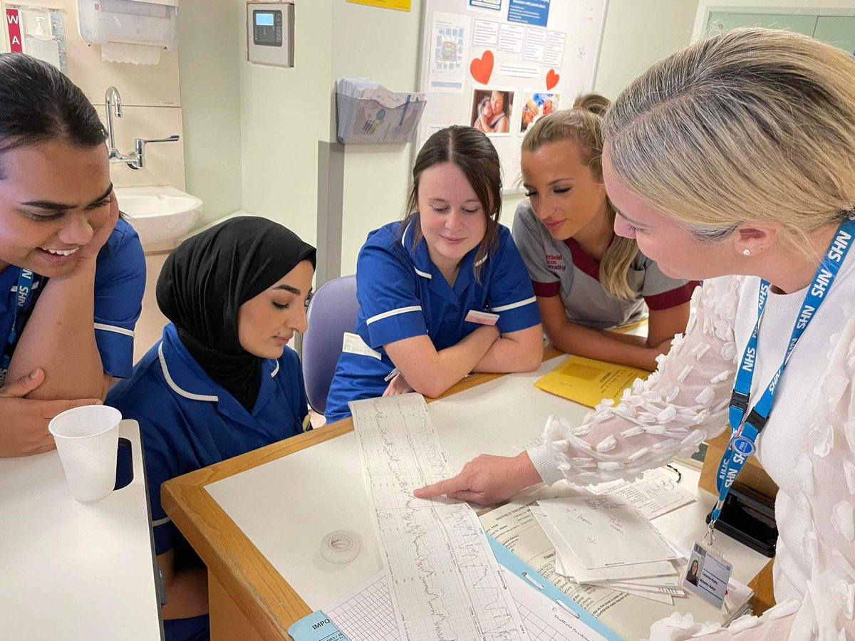 CatherineH_RM's tweet photo. Impromptu clinical stop and think teaching! Love it! Inspiring the next generation of specialists @jessopwing1
#jobsatisfaction #saferfaster #howisthebaby https://t.co/T6J0ersRJE