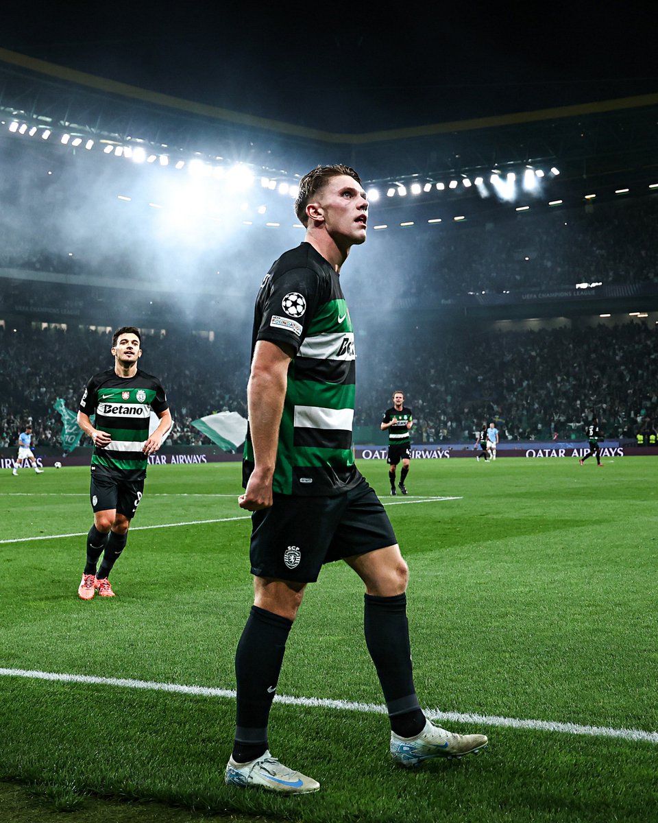 O primeiro jogador a marcar um golo ao Man City nesta Champions League.