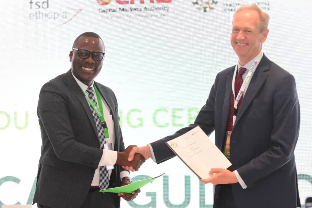 FinInsightZam's tweet image. Breaking: @LuSE_Plc &amp;amp; @FSDAfrica sign MoU to revise LuSE Rules! Streamlining operations, increasing market participation &amp;amp; aligning with global sustainable finance trends. #LuSE #FSDAfrica #SustainableFinance #Zambia"