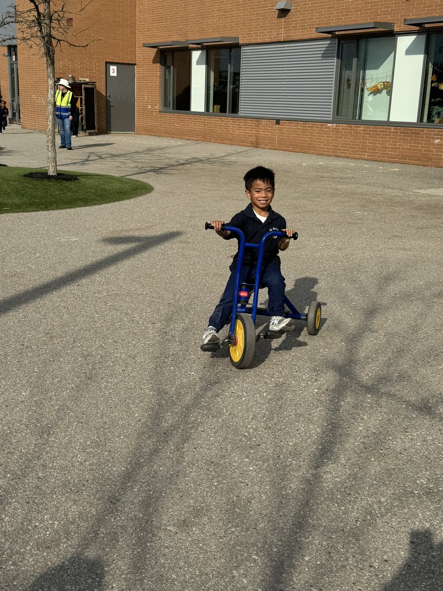 StBeneKinder101's tweet photo. Enjoying the beautiful weather!! ☀️ https://t.co/rThW0BLbm5