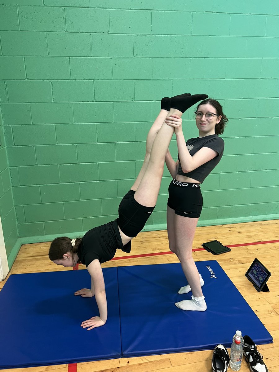 CurrieMoodiePE's tweet image. New block today! Starting the S1’s and some S2’s on gymnastics. I was BLOWN AWAY by the skill level in the classes. Check out my awesome S2’s #gymnastics #balanceandcontrol @STAphysed