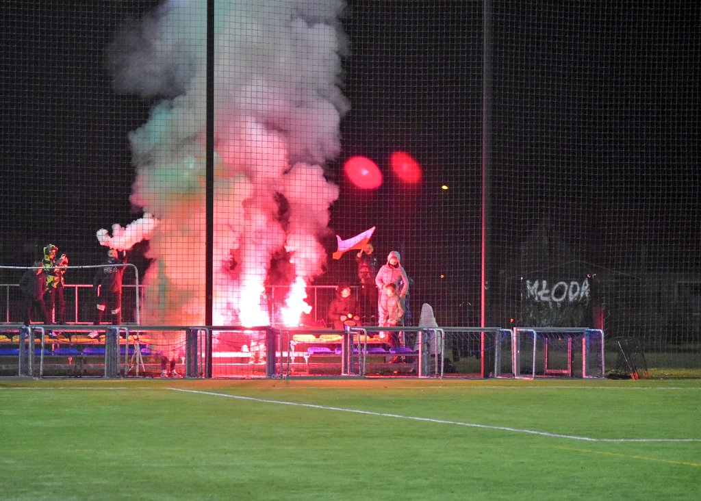 Futbolowamama's tweet photo. Wieczorową porą ⚽️⚽️⚽️
⛳️ Puchar Polski 2024/2025, Śląski ZPN - Katowice
📅 5.11.2024
⏰️ 20:00
🥅 MKS Siemianowiczanka 🆚️ @RozwojKatowice
⚽️ 1️⃣↔️3️⃣
#groundhopping #kibice
#meczyk #football #nizszeligi #naStadion #pucharPolski #NonLeague #nonleguafootball https://t.co/aLmYfFuN2f
