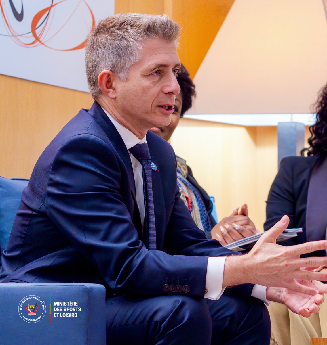 MinSport_Loisir's tweet photo. #SportsRDC Paris, 05 novembre 2024, Le Ministre des Sports et Loisirs, Me Didier Budimbu, a eu un échange fructueux avec son homologue français, Gil Averous. https://t.co/bRuWMFzm9s