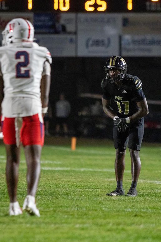 🚨SOPHMORE SEASON TAPE🚨!!! 

hudl.com/v/2QXk4a

DECEMBER GRAD..
[30+ tckls 4pbus 1int]
1YEAR OF JUCO 
#JUCOPRODUCT