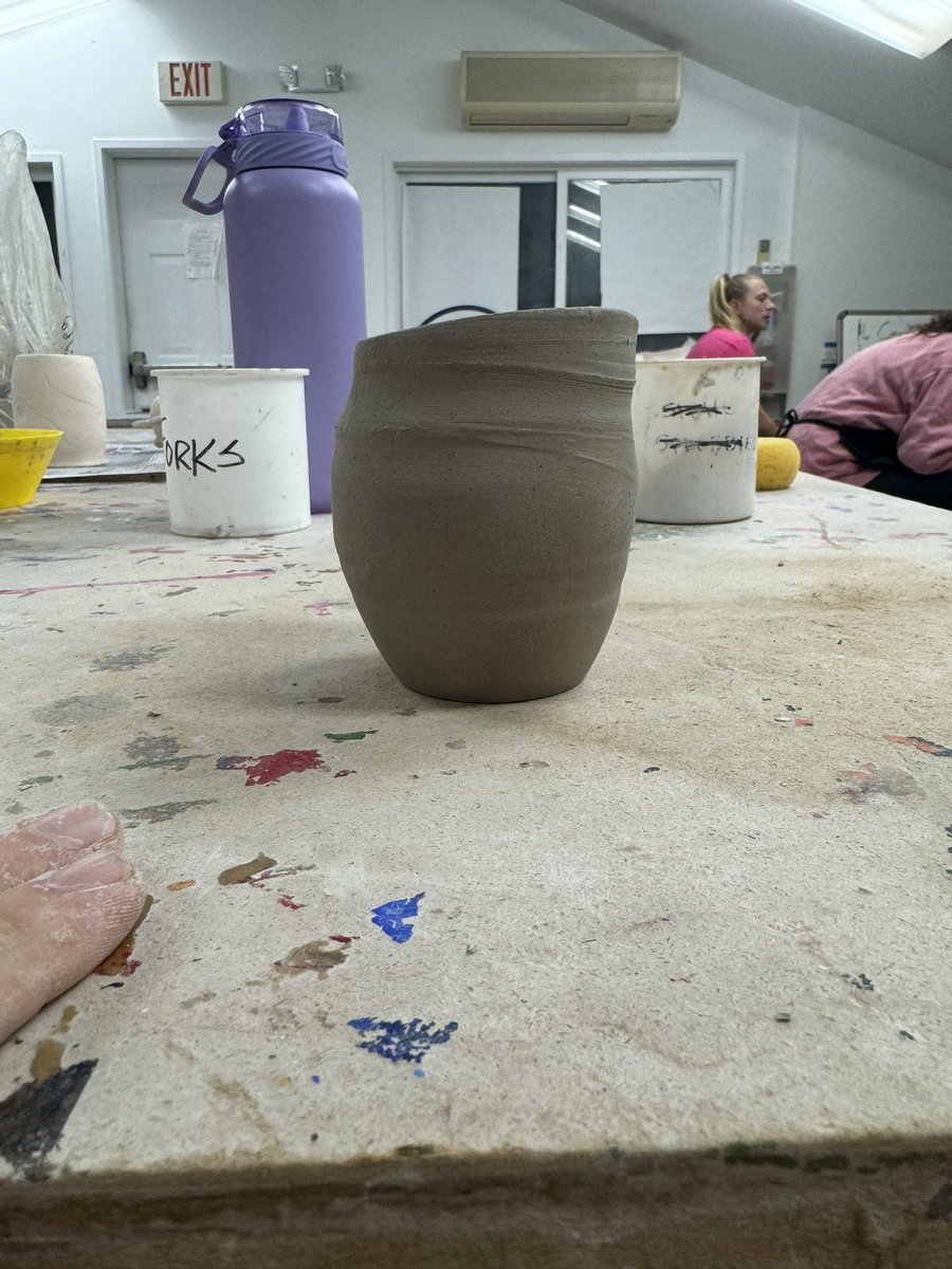 adamedson_96's tweet image. Last nights work! Excited to throw some different colors on these after they get fired #ceramics #wheelthrowing