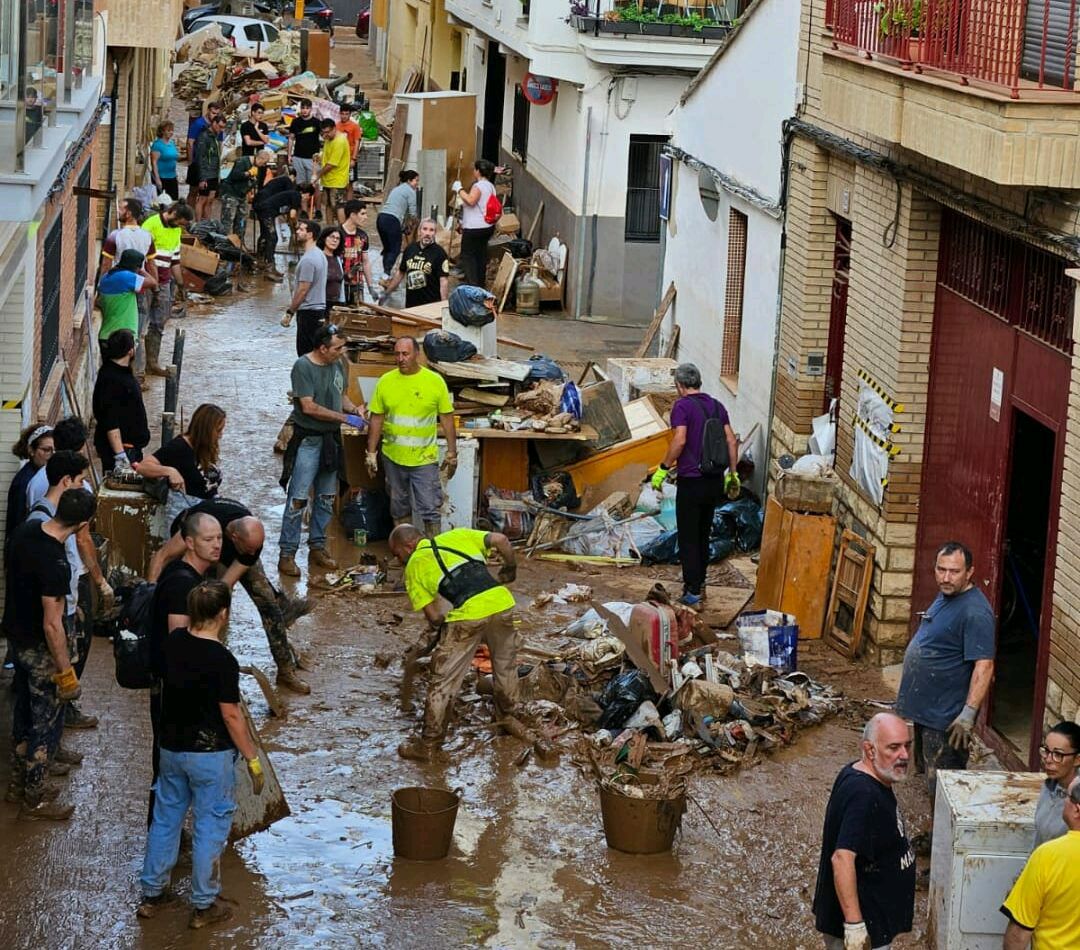 ADAIDFILLESCAS's tweet photo. Ayuda a las personas con discapacidad intelectual y sus familias afectadas
La Dana que ha destrozado muchas poblaciones de la Comunidad Valenciana también ha tenido repercusión en las personas con discapacidad intelectual y del desarrollo y sus familias 

https://t.co/mc87LrEx2h https://t.co/btx6wLEL1N