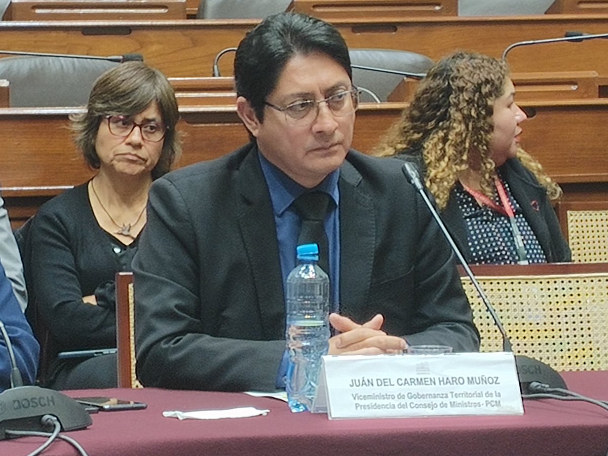 Comisión de Descentralización tweet media