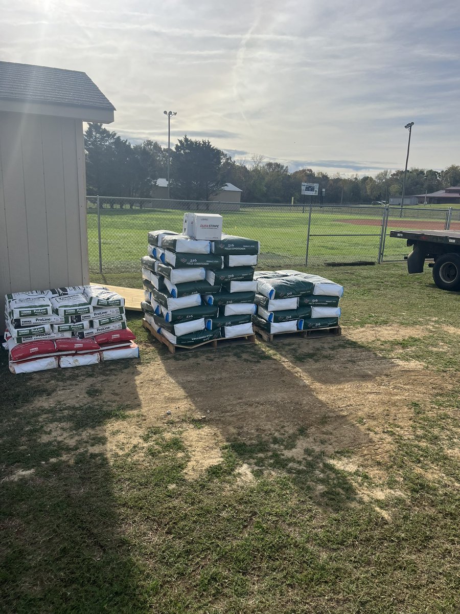 AmericanSportsFields (@c_zurcher) on Twitter photo Making deliveries and unloading truck loads of <a href="/Turfaceproducts/">Turface Athletics</a>. Thanks to all of our loyal customers. Looking forward to Spring time. #turfaceproducts #americansportsfields #chalk #5starclay #turfaceconditioner Making deliveries and unloading truck loads of <a href="/Turfaceproducts/">Turface Athletics</a>. Thanks to all of our loyal customers. Looking forward to Spring time. #turfaceproducts #americansportsfields #chalk #5starclay #turfaceconditioner