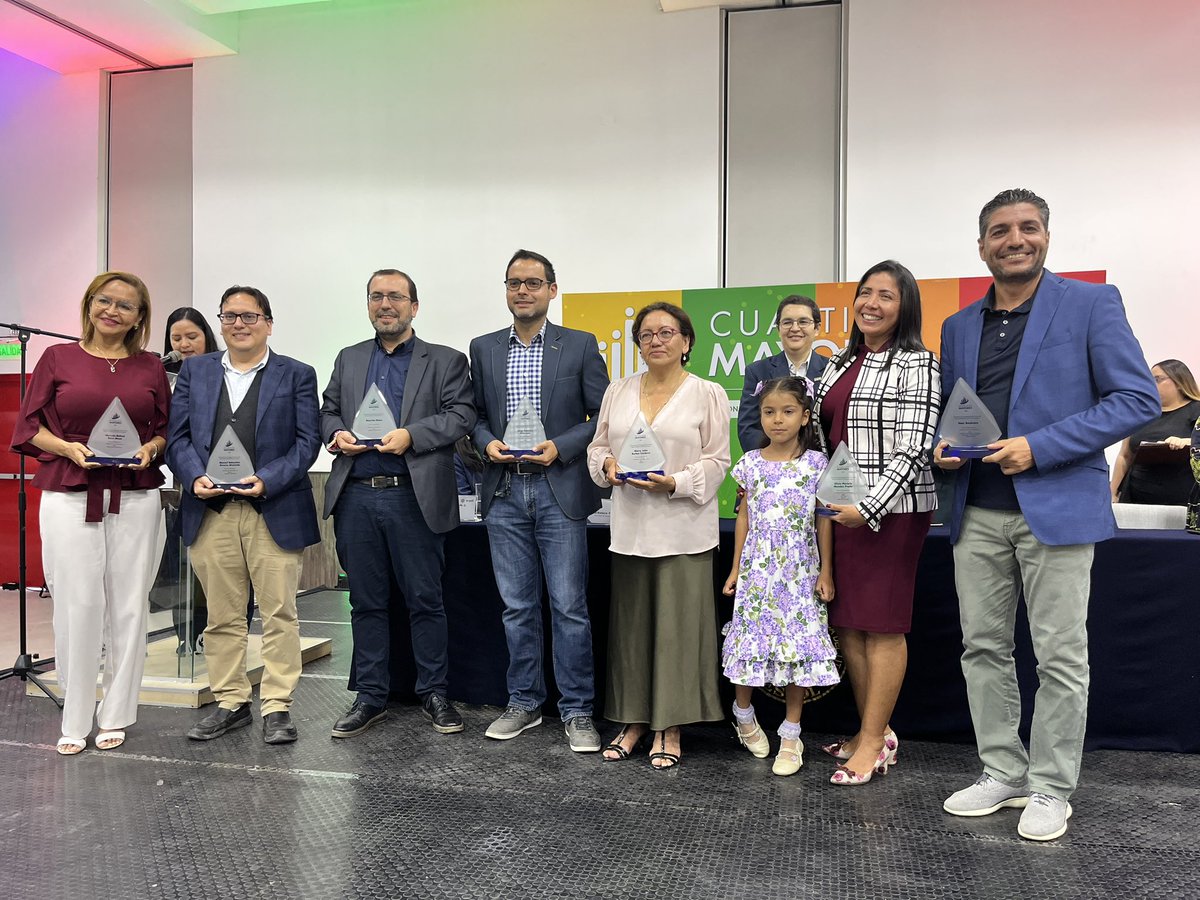 DEC_INV_ESPOL's tweet photo. Reconocemos la calidad de las publicaciones científicas en #CuartilesMayores.

Gracias a nuestros investigadores, la @espol sigue generando conocimiento innovador y relevante para el mundo.

#ESPOLesCiencia https://t.co/8OAfnIp53m