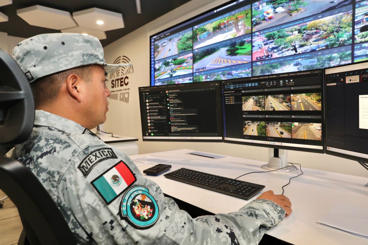 ARBedolla's tweet photo. Presidimos el corte de listón de inauguración del C5 Uruapan, un gran paso en pro de la seguridad y la infraestructura tecnológica de la región, que incrementará las capacidades para prevenir y combatir el delito y responder de manera oportuna a situaciones de emergencia. Nos acompañaron el presidente municipal de Uruapan, Carlos Alberto Manzo Rodríguez; el titular de Seguridad Pública,  Juan Carlos Oseguera Cortés; y el Fiscal General del Estado, Adrián López Solís.
#MichoacánEsMejor