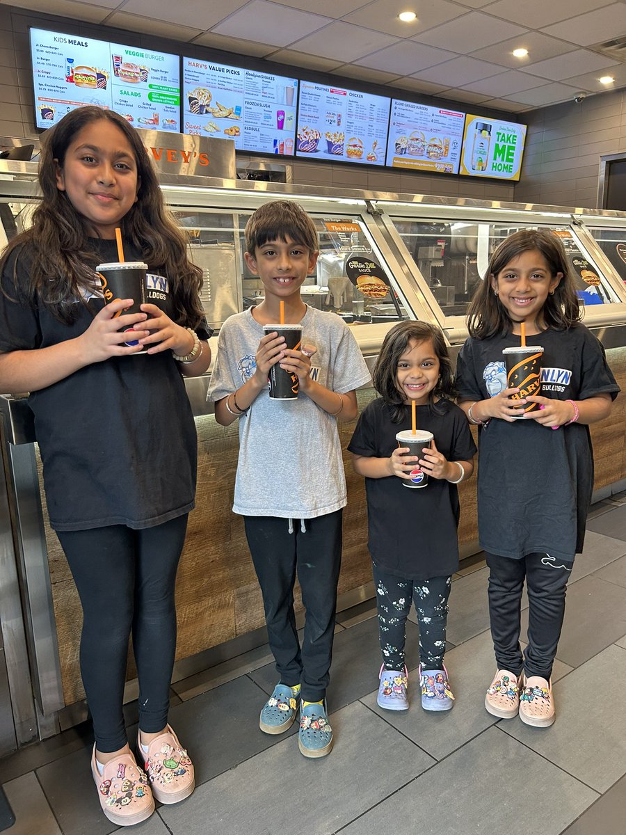 Hey Brantford: Come out to <a href="/HarveysCanada/">Harvey’s</a> on Henry St and support the <a href="/Branlynbulldogs/">Branlyn Community</a>! Be sure to tell them to donate your receipt after ordering🎉