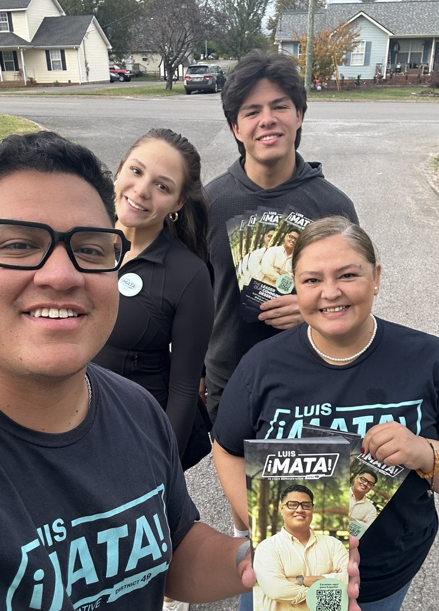 It’s our final doorknock, and this one is extra special—with my mom, brother, and sister by my side. 

The polls are still open, so get out there and make your voice heard!