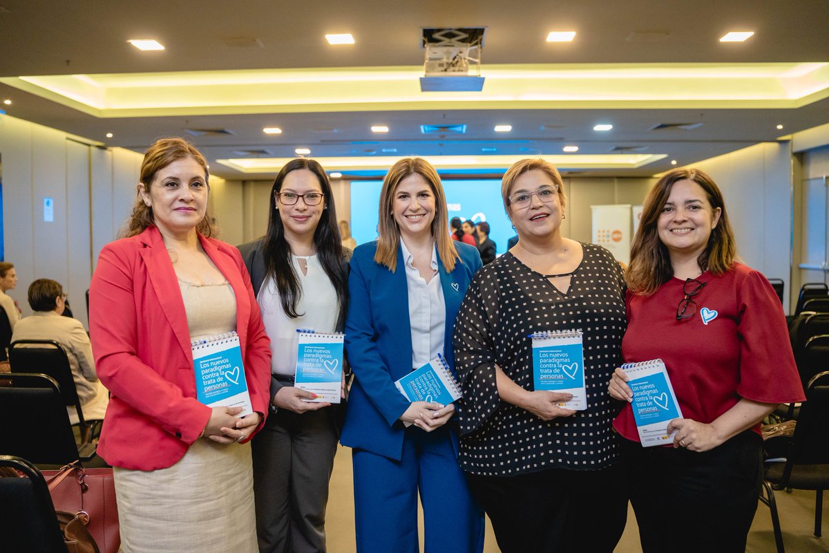 UNFPAPy's tweet photo. Este y otros datos fueron presentados por expertos y expertas que debatieron sobre los nuevos enfoques y desafíos en la lucha contra la trata de personas. https://t.co/FaU3e3PaPf