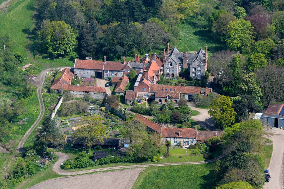 johnfielding001's tweet image. Wiveton Hall aerial image - North Norfolk #WivetonHall #aerial #image #Norfolk #aerialphotography