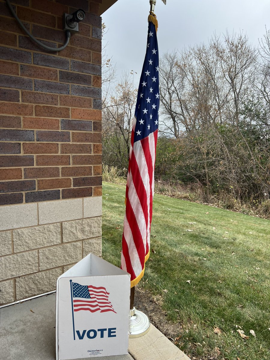 sjodecker's tweet photo. Did anyone else get emotional about voting today? When I approached my polling station, I was reminded of all the sacrifices that have been made throughout history to give us this privilege. Citizens in other countries are not as fortunate. Gratitude is the right posture. #vote https://t.co/DOKXMmw3Lp
