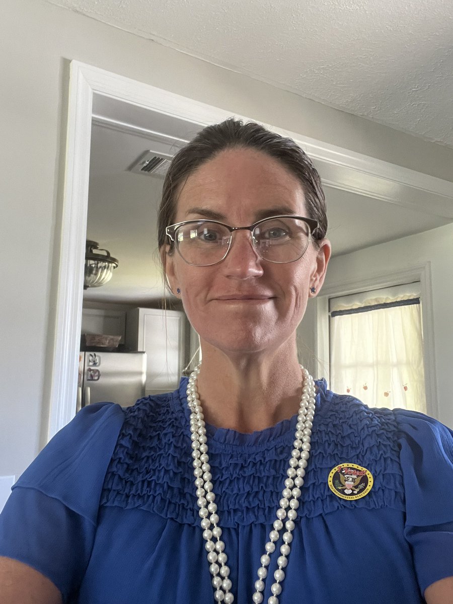 GreenKayak2's tweet photo. She voted. https://t.co/4tSSFSNWWD